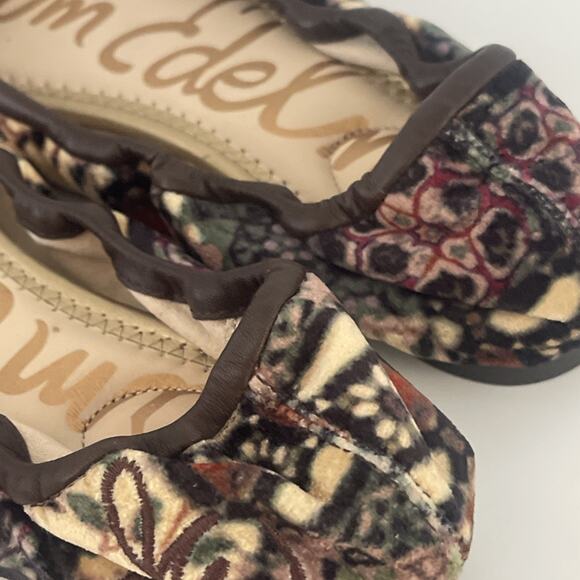 Sam Edelman Felicia Tapestry Print Velvet Ballet Flats - Size 6.5 - Floral Patch - Picture 4 of 6